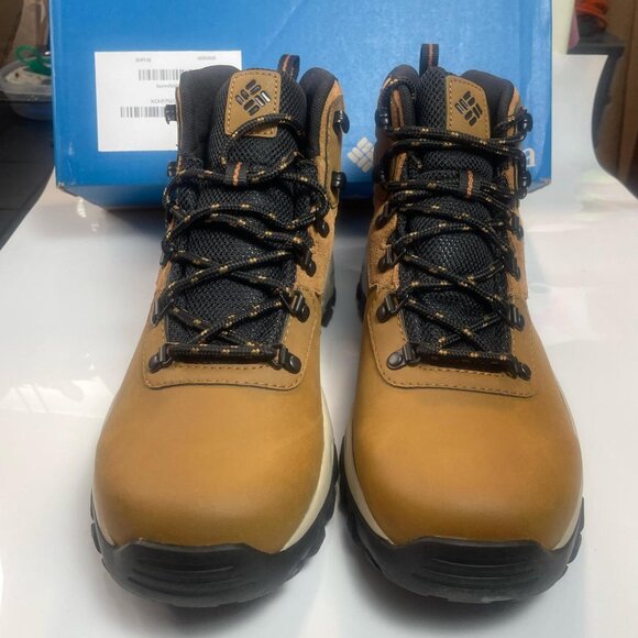 Columbia Outdoor Waterproof Boots - Picture 3 of 6